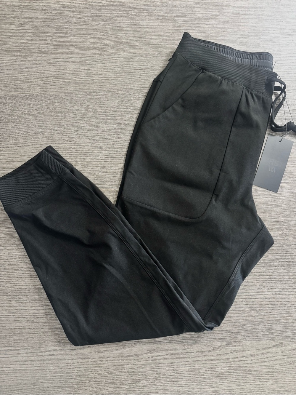 VRST Men’s Limitless Jogger Slim Fit Size M Black Drawstrings Performance